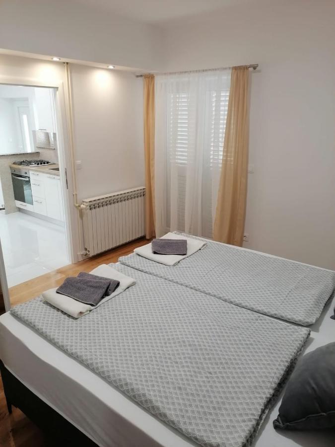 Apartments Niko โนวาลยา ภายนอก รูปภาพ